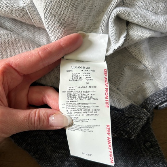 Authentic Armani Baby Full Zip One Piece Size 6M - Picture 7 of 7